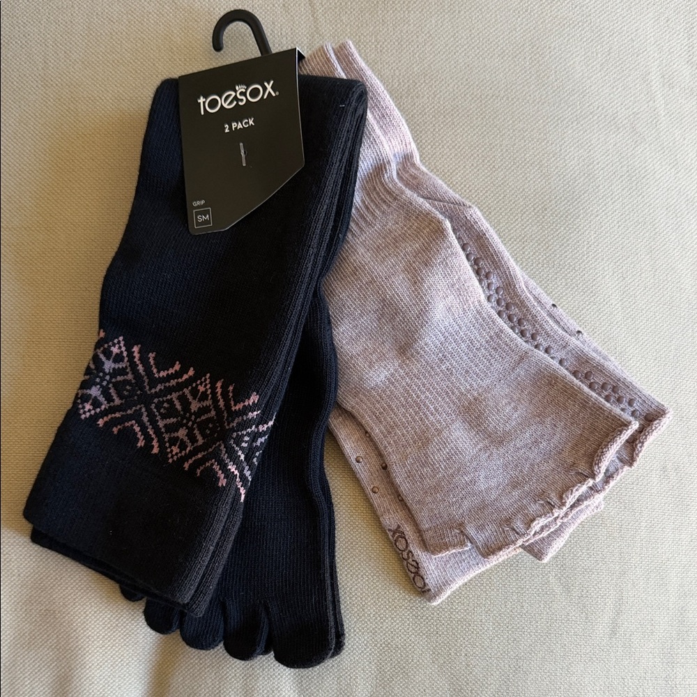 ToeSox 2 pack Grip / Scrunch Pilates socks NWT small